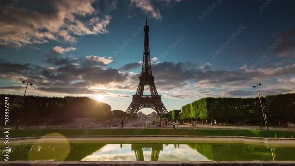 paris champ de mars eiffel tower pond panorama 4k time lapse france
