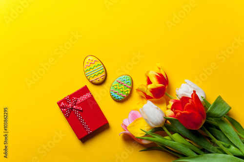 bouquet of tulips and Easter cookies