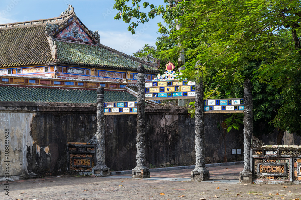 Obraz premium Gate in Imperial Royal Palace of Nguyen dynasty in Hue