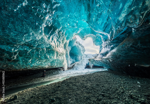 Valokuvatapetti Deep blue glacier