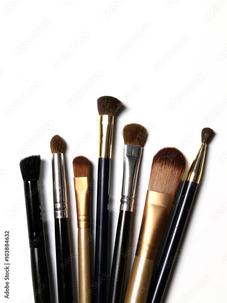 used make up brush set over use effect used make up brush set over use effect