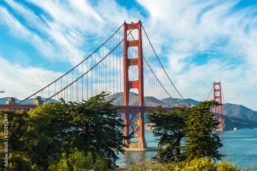 Golden Gate Bridge © srongkrod
