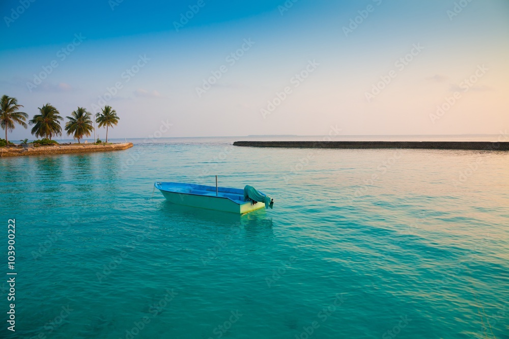Maldives, tropical sea boat sunset! Maldives, tropical sea boat sunset!