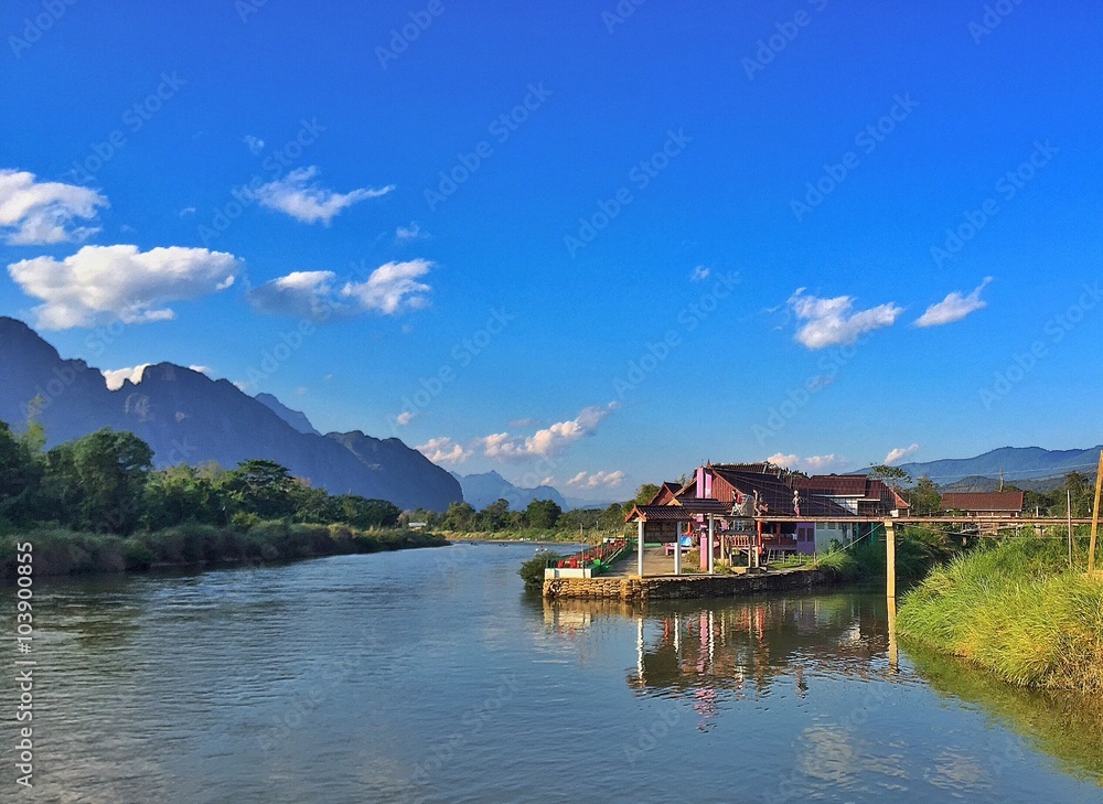 Obraz premium travel river