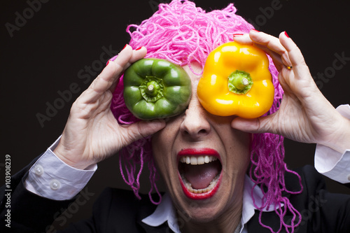 Tableau sur toile Rostro extravagante gritando