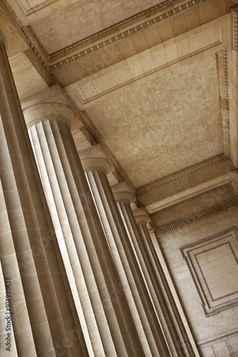 Details of Bordeaux courthouse