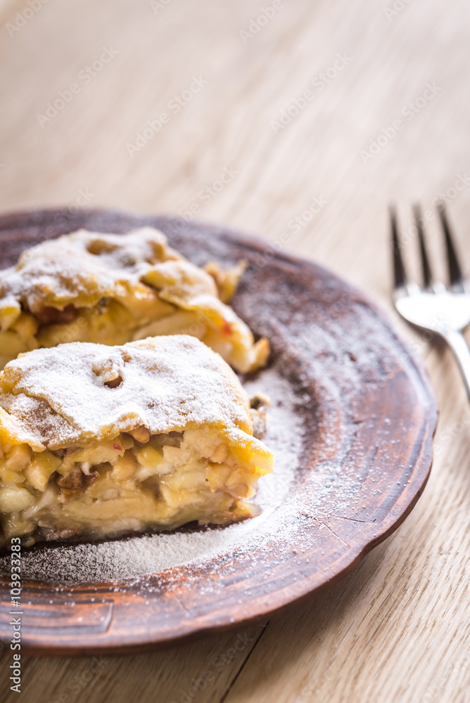 Apple strudel with walnuts Apple strudel with walnuts
