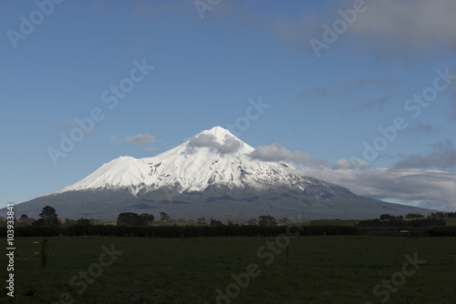 Monte Taranaki, volcán de cono perfecto, Isla Norte de Nueva Zelanda