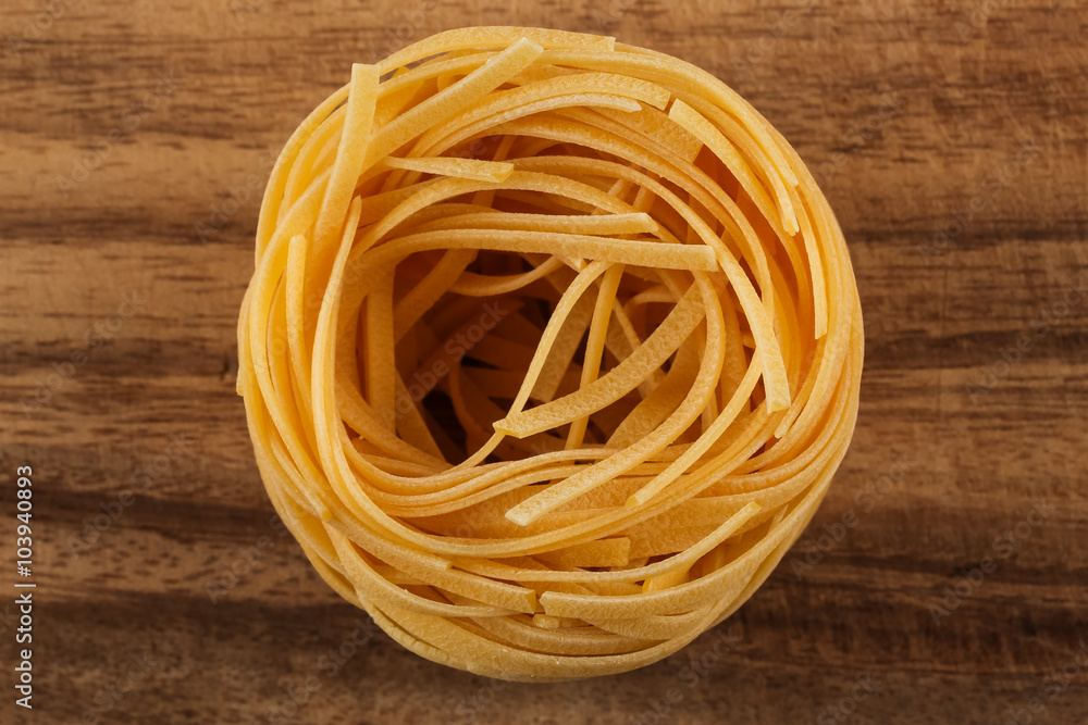 Fettuccine pasta nest