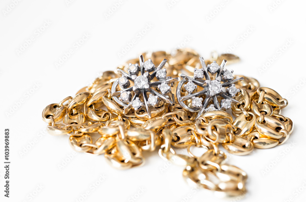 Reparation and restoration of jewelry Reparation and restoration of jewelry