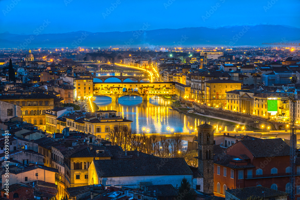 Sunset view of Ponte Vecchio, Florence.