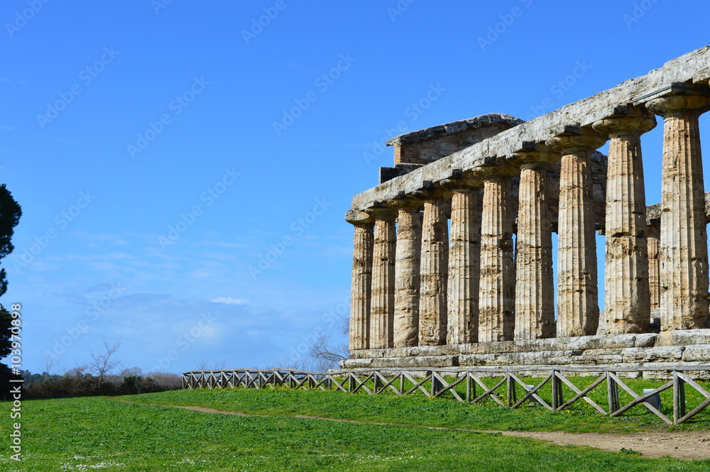 Colonnes du temple de Cérès de Paestum