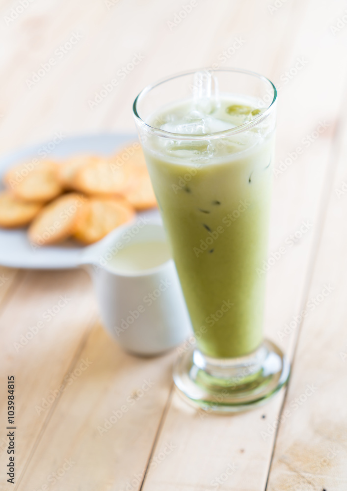 iced matcha latte iced matcha latte