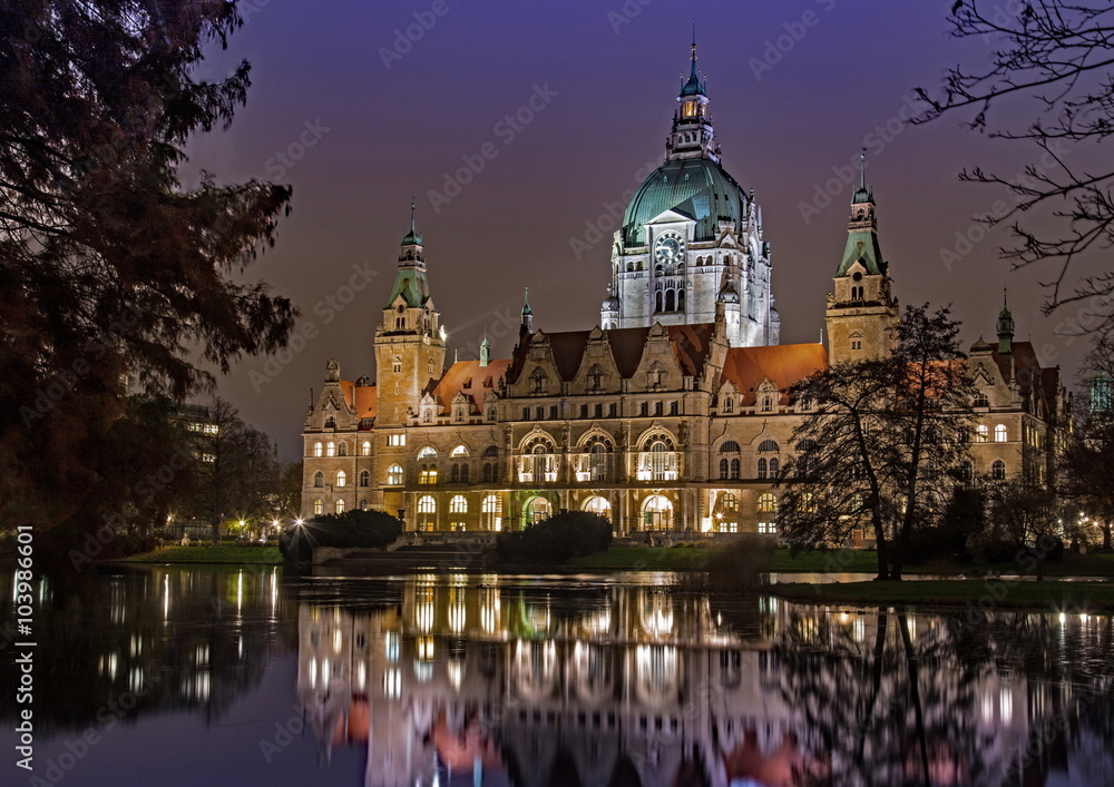 Abendlicht Rathaus Hannover