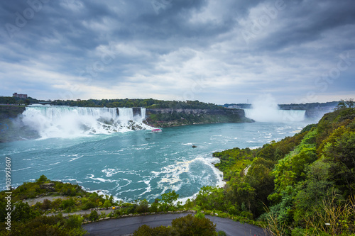 Принти на полотні Summertime View of Niagara Falls from Ontario Canada Side