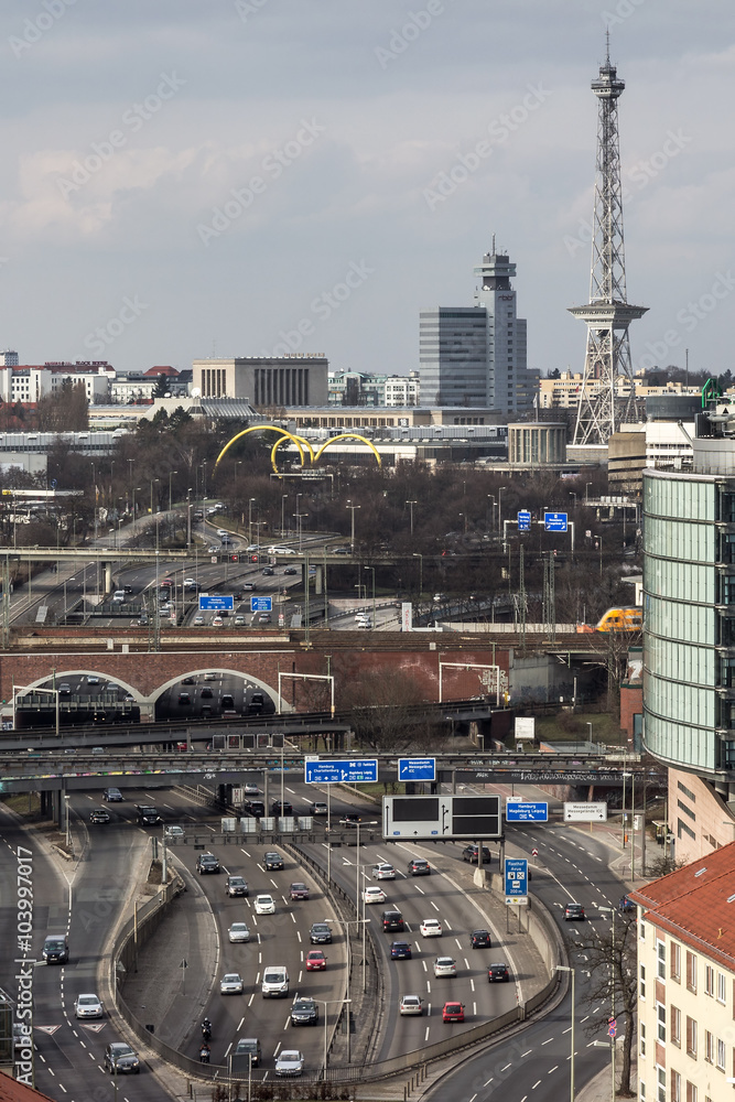 Obraz premium Berliner Stadtautobahn