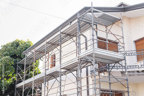Photo House and scaffold