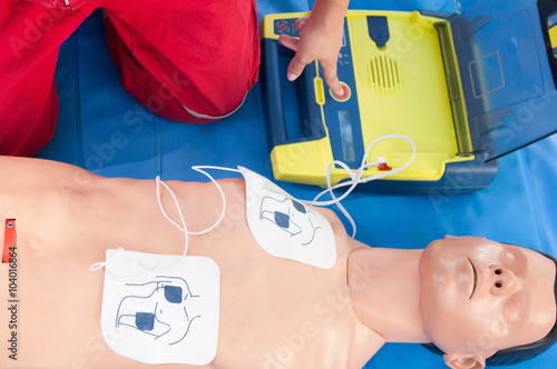 Photos CPR with defibrillator