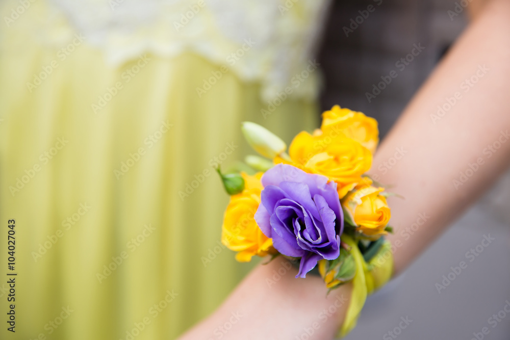 Wedding flower dressing for hand