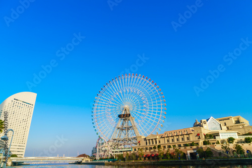 Yokohama Japan - November 24 2015   Ferris wheel at cosmo world