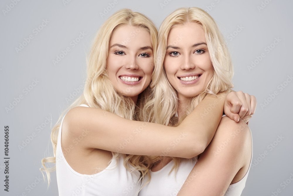They are very happy when they are together They are very happy when they are together