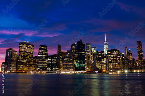 Sunset over Manhattan © goodman_ekim