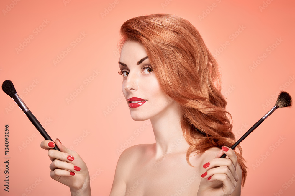 Obraz premium Beauty portrait woman, eyelashes, makeup brushes