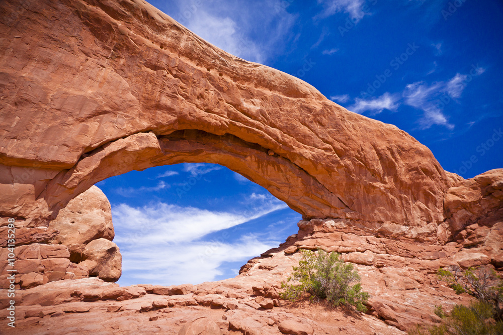 sandstone arch in utah's moab desert