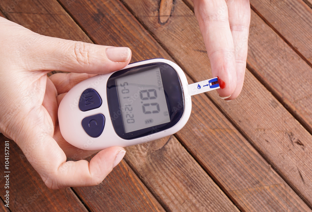 Testing the blood glucose level Testing the blood glucose level