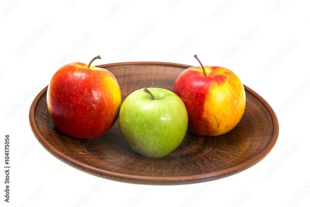 Включи 3 яблока. Яблоко на тарелке. Большие и маленькие яблочки на тарелочке. Три яблока на тарелке. Тарелка с большими и маленькими яблоками.