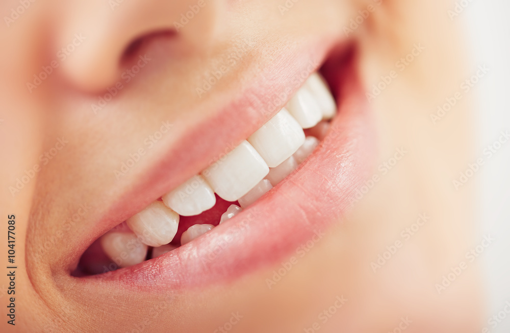 Naklejka premium Toothy smile