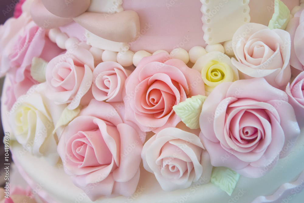 Roses fondant cake for Valentine's day Roses fondant cake for Valentine's day