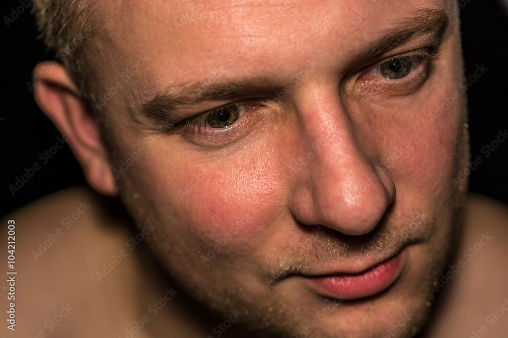 Obraz premium Face an introverted man