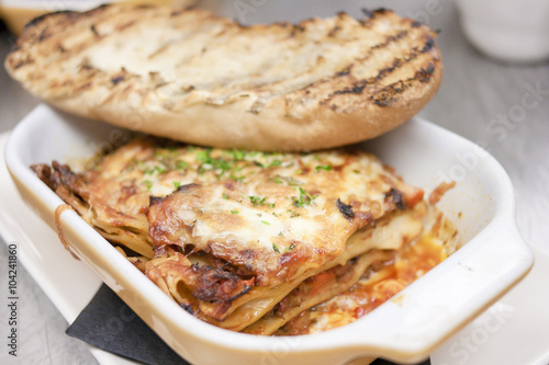 lasagna and garlic bread
