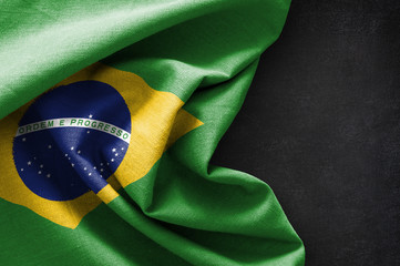 Fototapete Brasilien Flagge Brasiliens auf dunkler Tafel  © AB Visual Arts