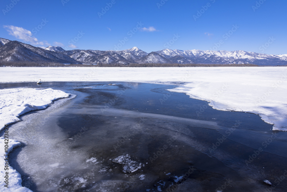 厳冬期の屈斜路湖