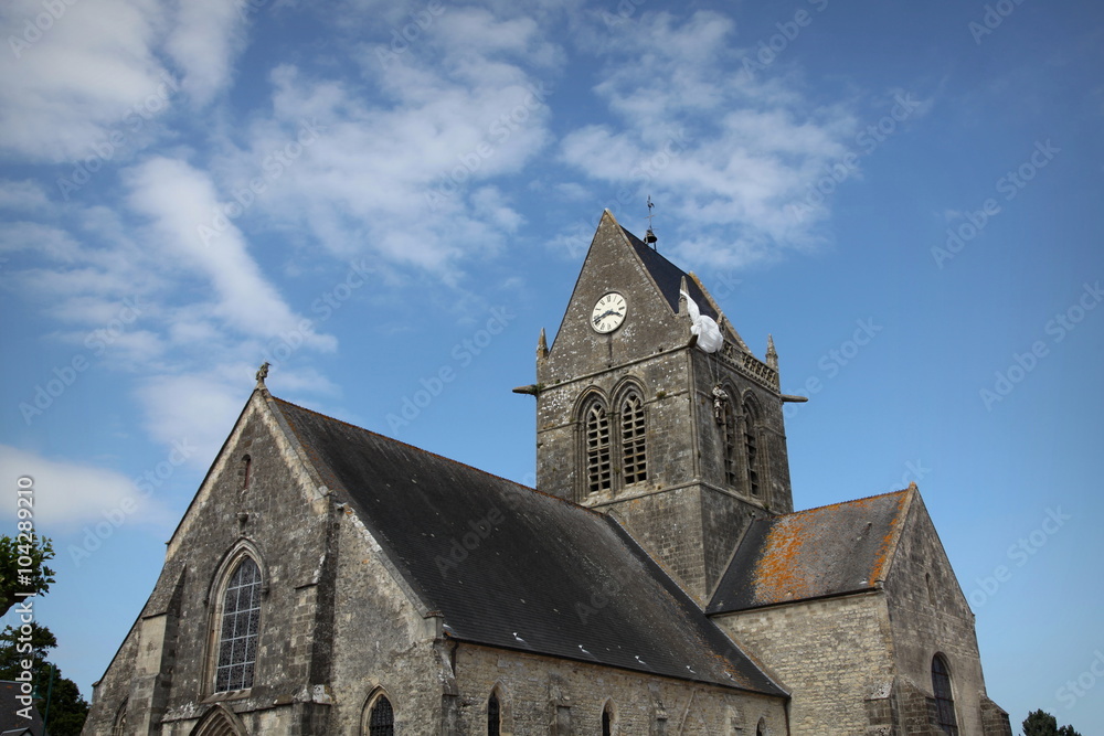 Eglise-Mémorial. Eglise-Mémorial.