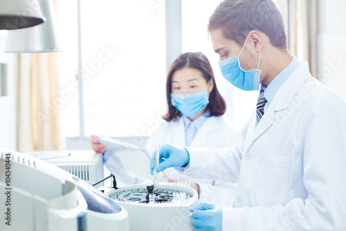 people do medical experiment in lab