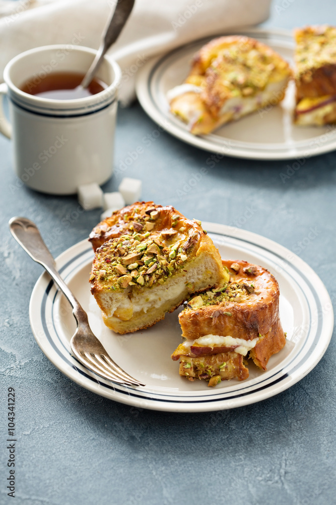 French toast with cream cheese and pistachios French toast with cream cheese and pistachios
