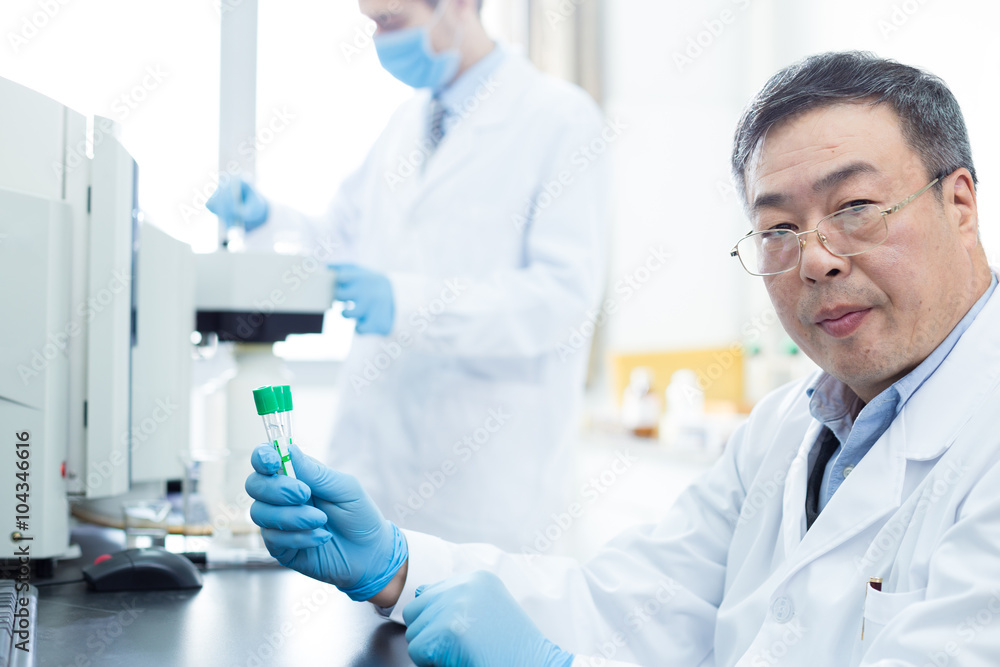 people do medical experiment in lab people do medical experiment in lab