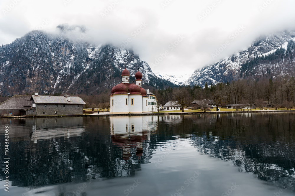 Obraz premium View from Konigsee lake, Berchtesgaden, Germany in the winter