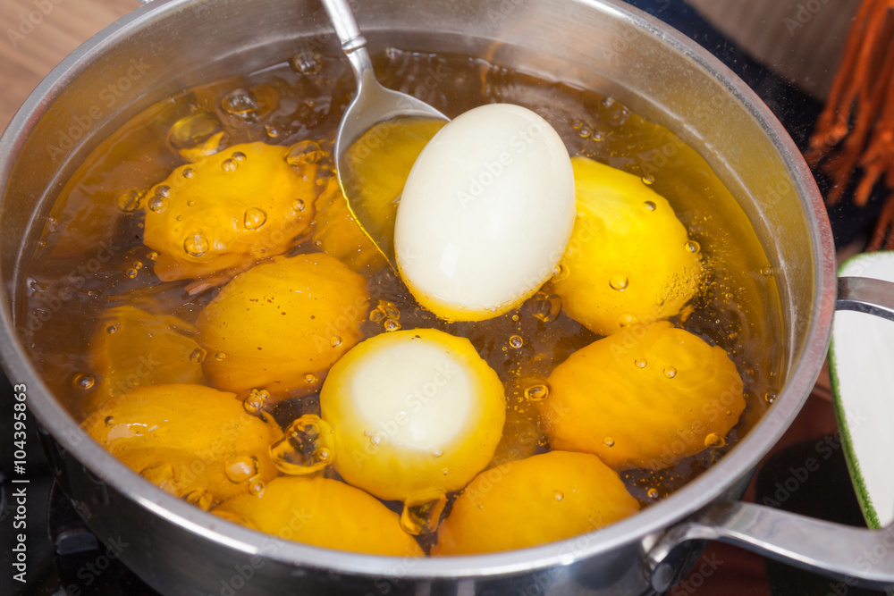 Cooking and coloring Easter eggs. Cooking and coloring Easter eggs.