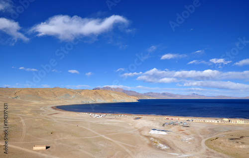 Amazing Tibetan view on the Saint Lake
