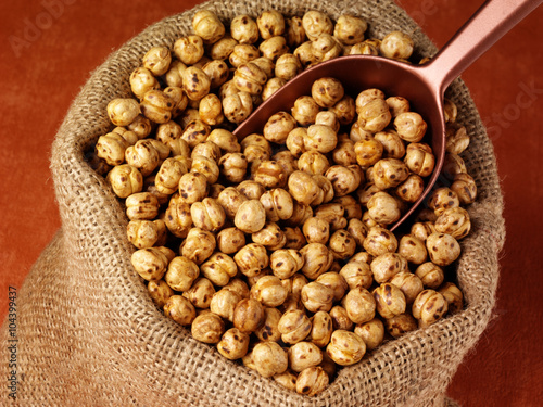 SACK OF ROASTED YELLOW CHICKPEAS