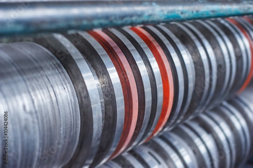 machine for slitting steel sheet