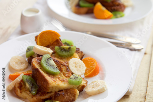 French toasts with fruits