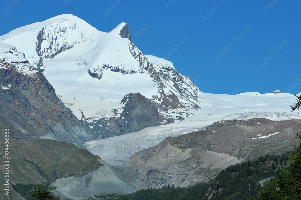 Obraz premium Strahlohorn and Adlerhorn in the swiss alps