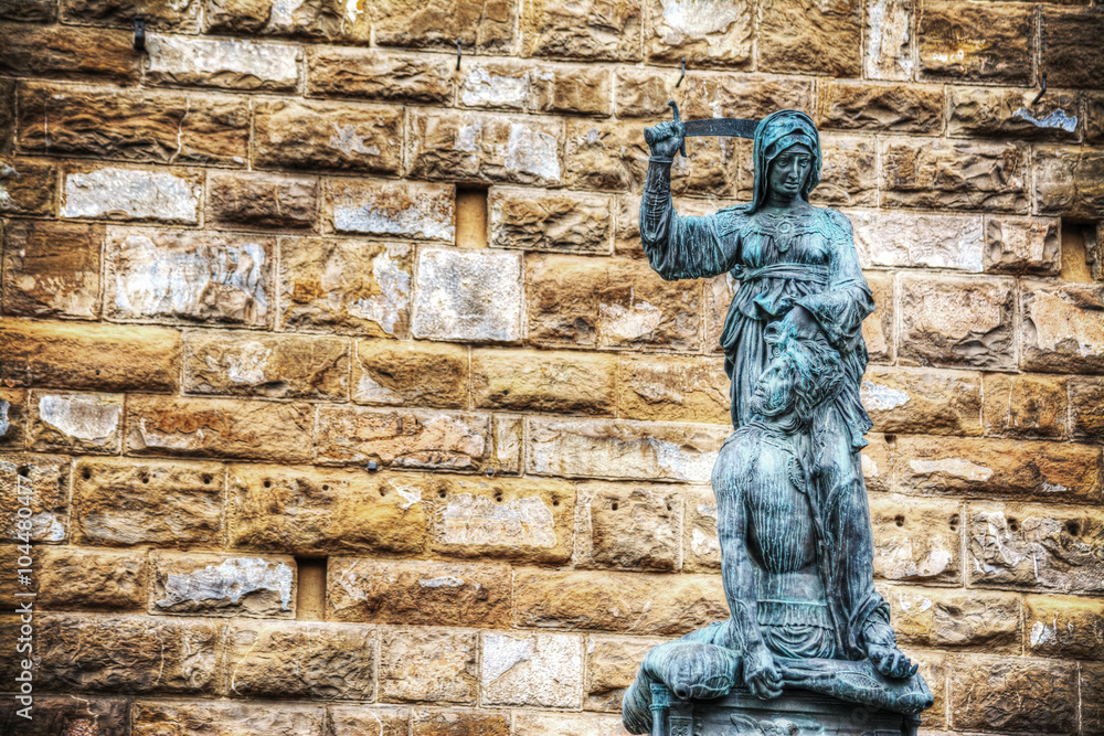 Fotografie Giuditta and Oloferne bronze statue