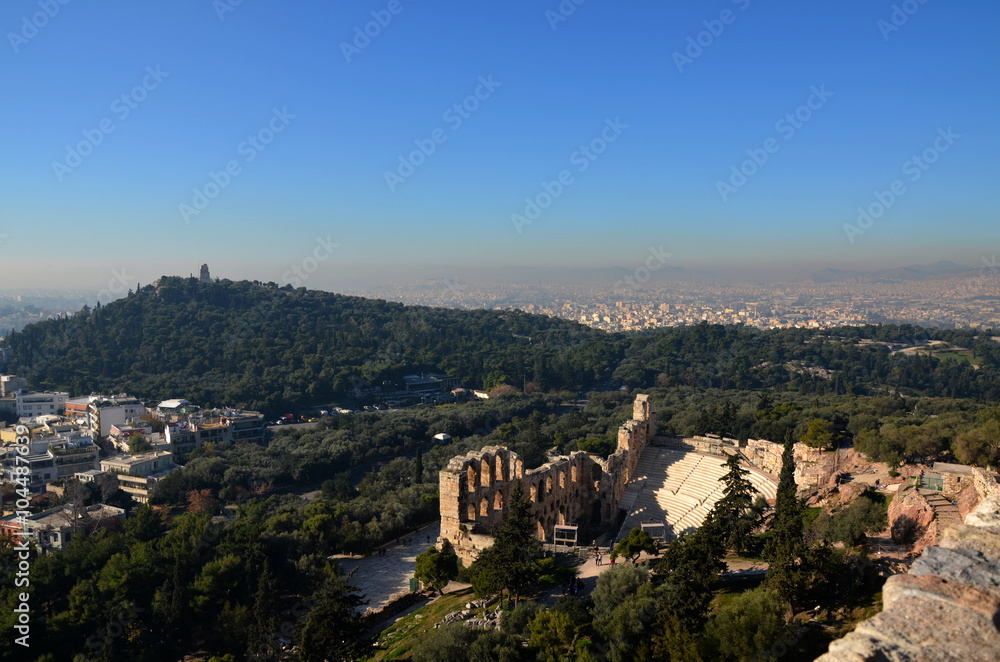 Vista dall'Acropoli di Atene con l'Odeon di Erode Attico