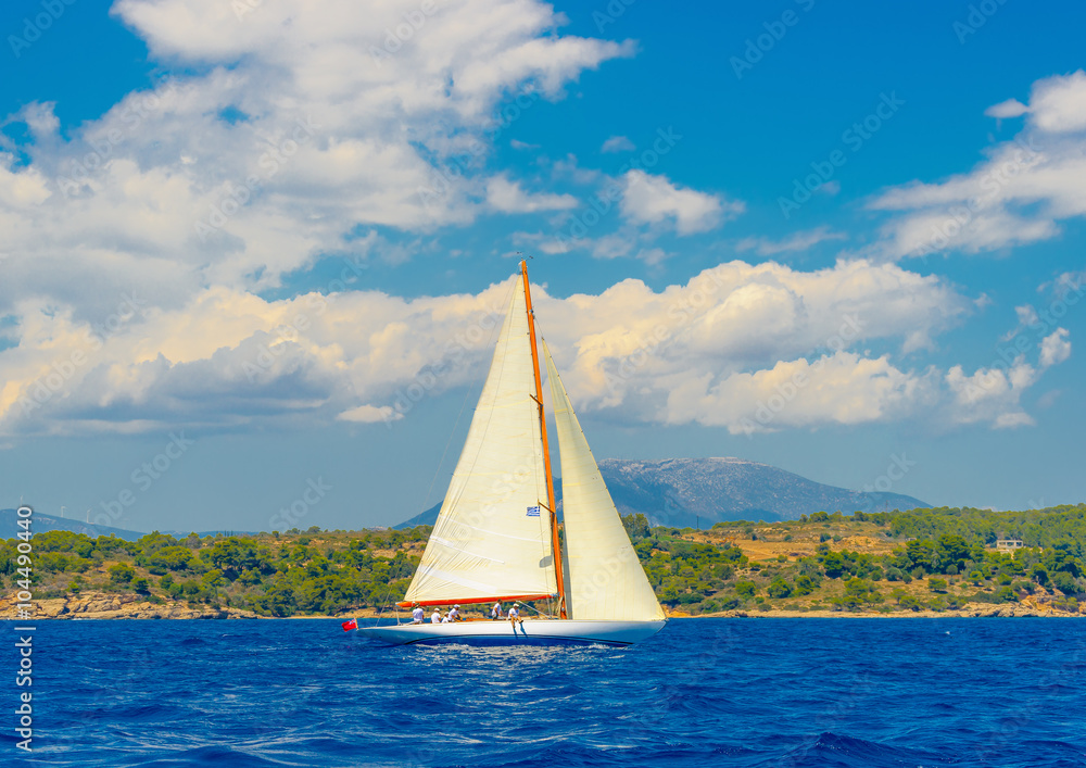 Obraz premium sailing in Spetses island in Greece